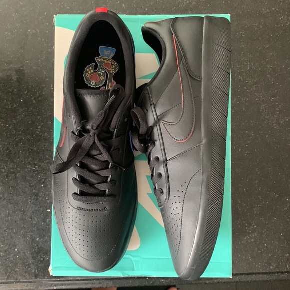 NIKE SB TEAM CLASSIC DEADSTOCK 2019 - Picture 3 of 11